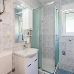 Awesome In With House Sea View * كليك