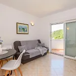 Awesome Apartment In Klek With House Sea View * Klek