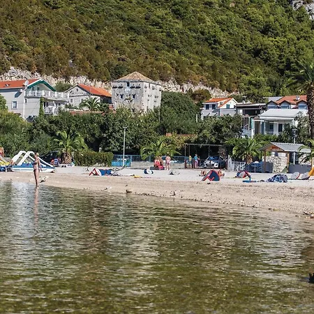 Апартаменты Gorgeous In With Wifi Клек