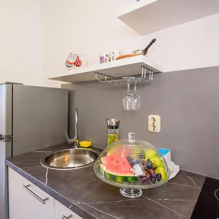 Апартаменты Gorgeous In With Wifi